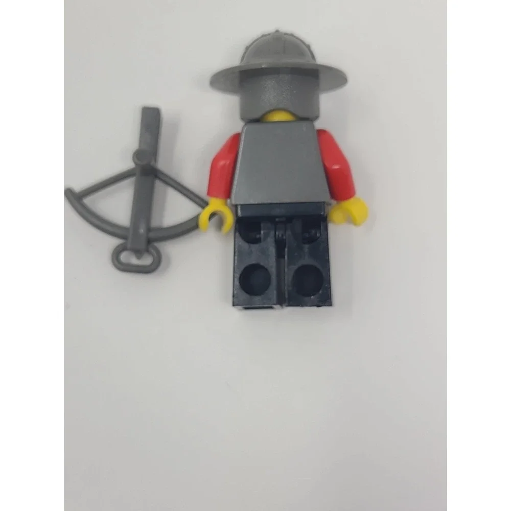 Vintage LEGO Minifig Lot: Knight, Bandit, Alpha Team - Picture 6 of 12